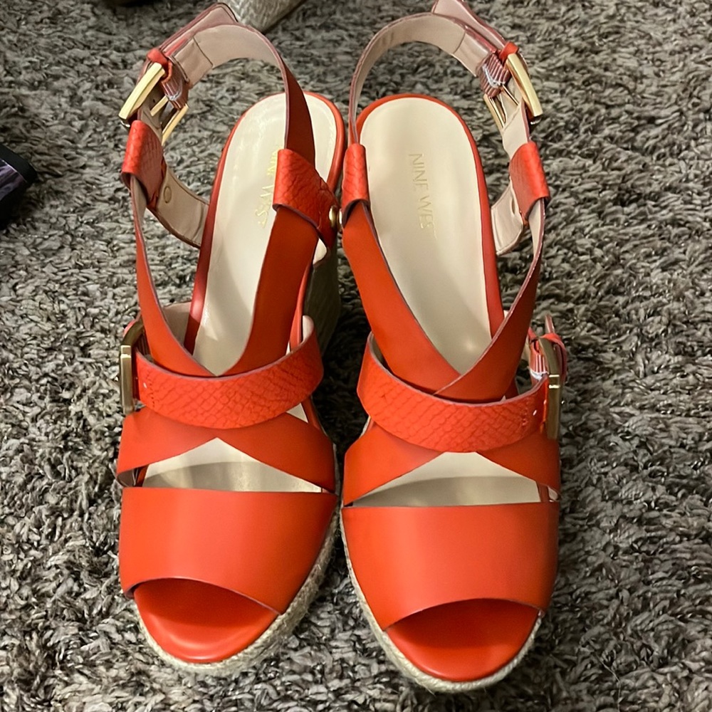Nine West burnt orange size 10 wedges